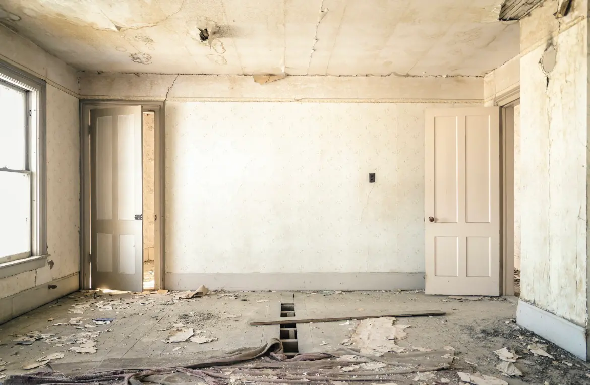 Waste disposal crew managing a cleanout project in Waipahu